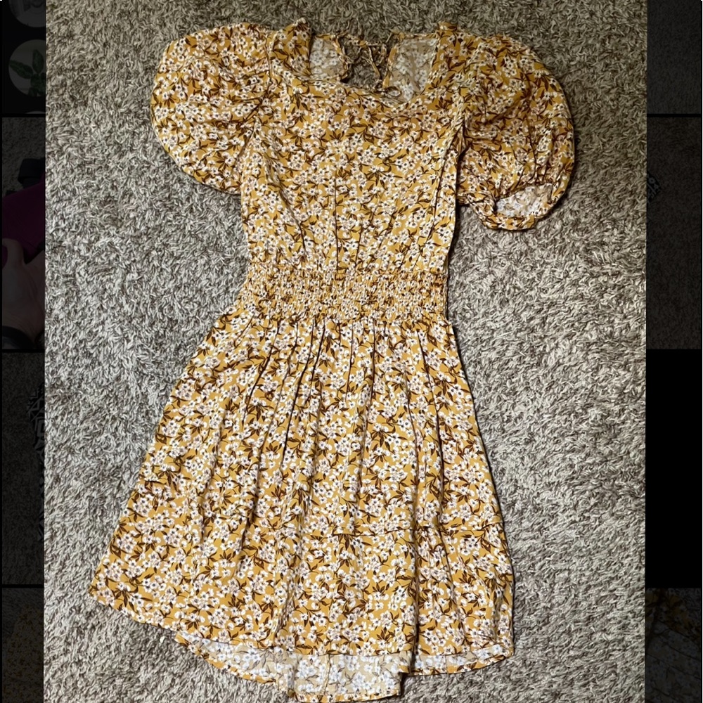 Yellow floral backless summer dress
